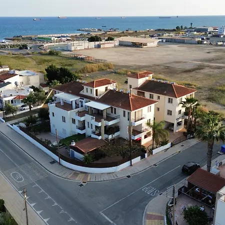 Seascape Ларнака