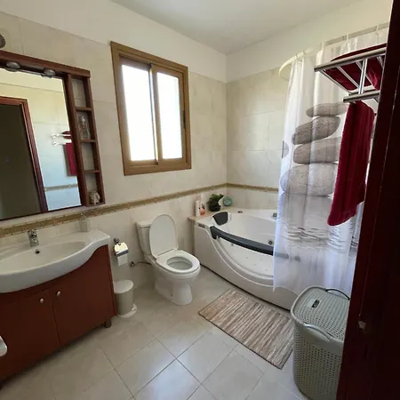 Seascape Апартаменти Ларнака