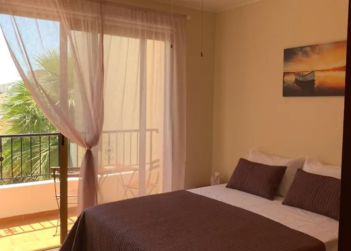 Seascape Apartment *